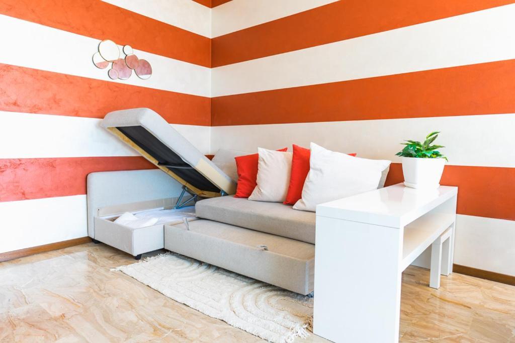 Elegant Apartment In Bergamo Center Eksteriør billede