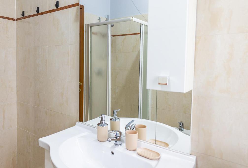 Elegant Apartment In Bergamo Center Eksteriør billede