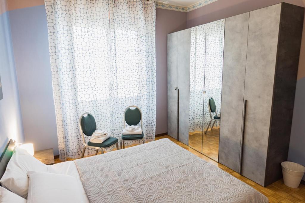 Elegant Apartment In Bergamo Center Eksteriør billede